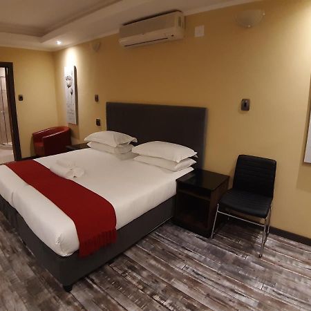 Citystay Ladybrand Buitenkant foto
