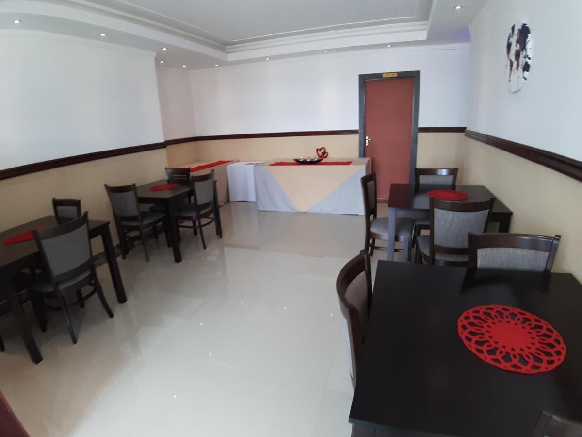 Citystay Ladybrand Buitenkant foto