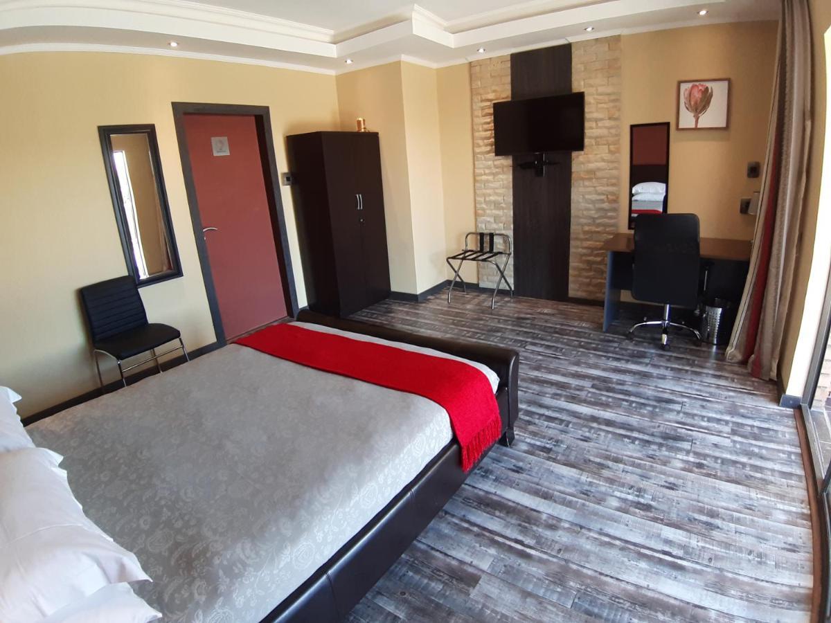 Citystay Ladybrand Buitenkant foto